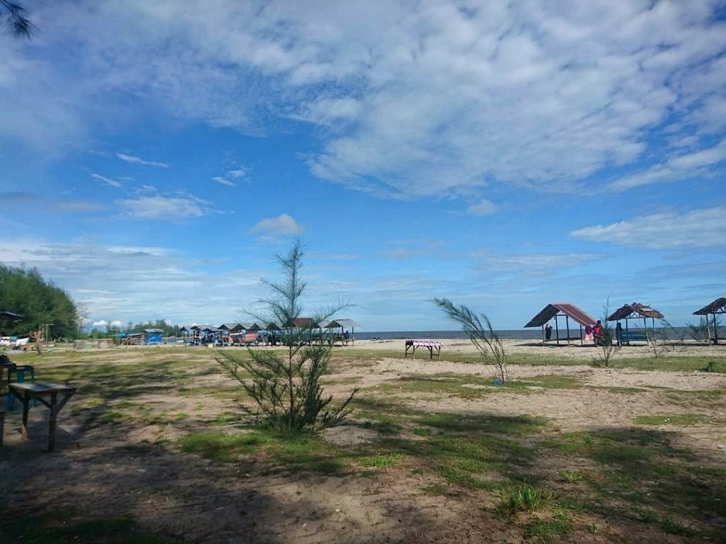 Pantai Pulo Sarok Singkil
