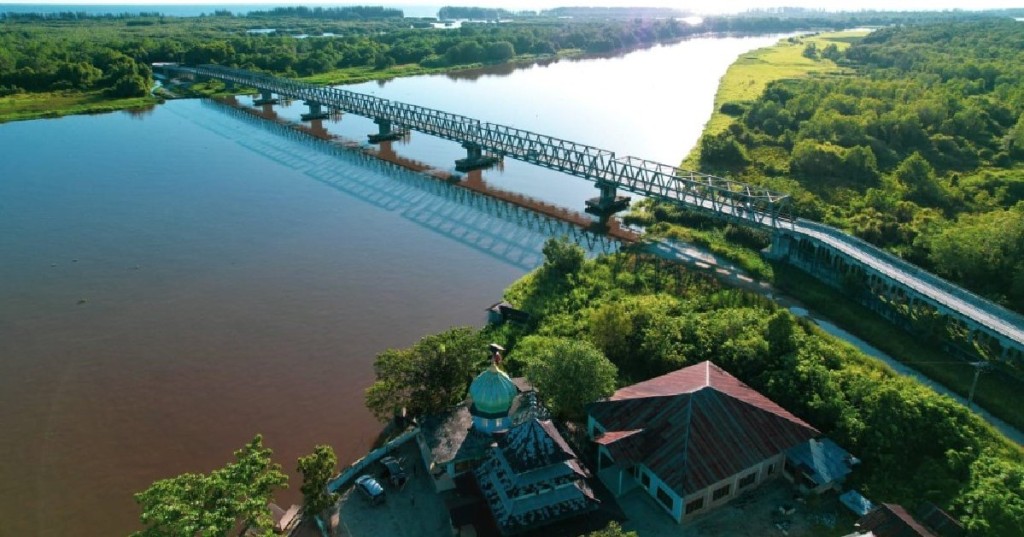 Jembatan terpanjang se Aceh, berada di singkil pulo sarok